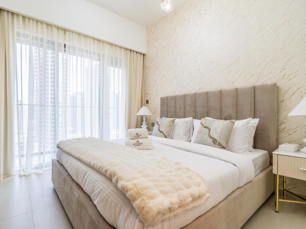 Radiant 1br In Burj Royale - Downtown * Dubai