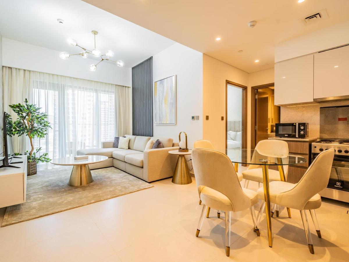 Radiant 1br In Burj Royale - Downtown Dubai