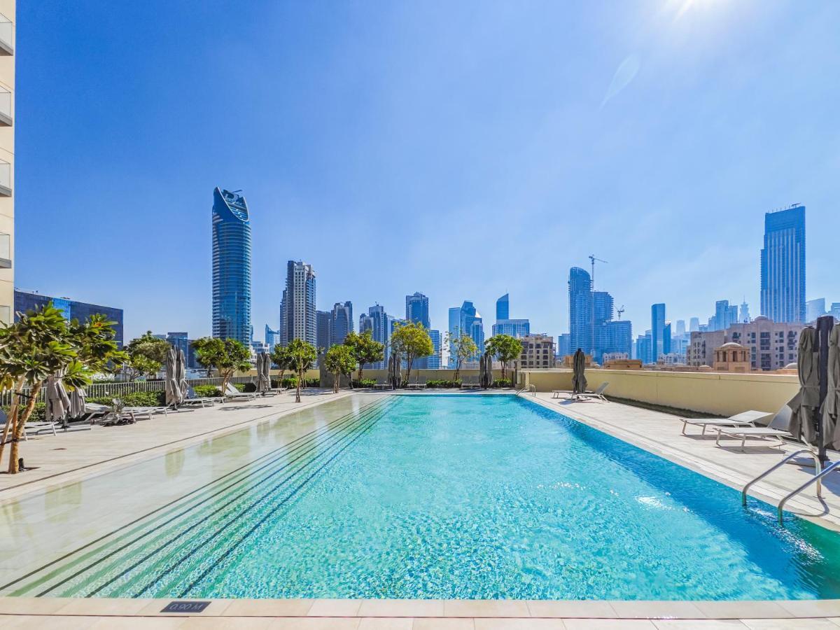 Radiant 1br In Burj Royale - Downtown Apartment Dubai