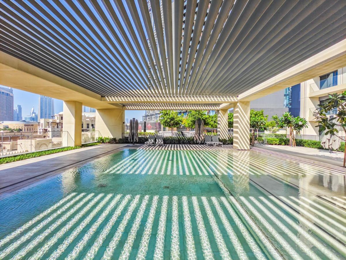 Radiant 1br In Burj Royale - Downtown * Dubai